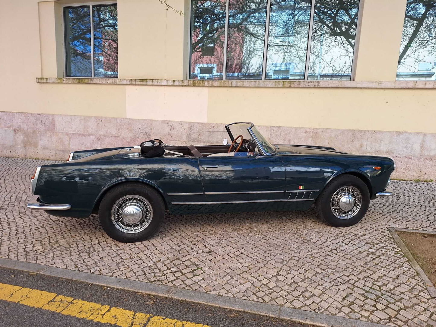 Alfa Romeo 2000 TOURING SPIDER