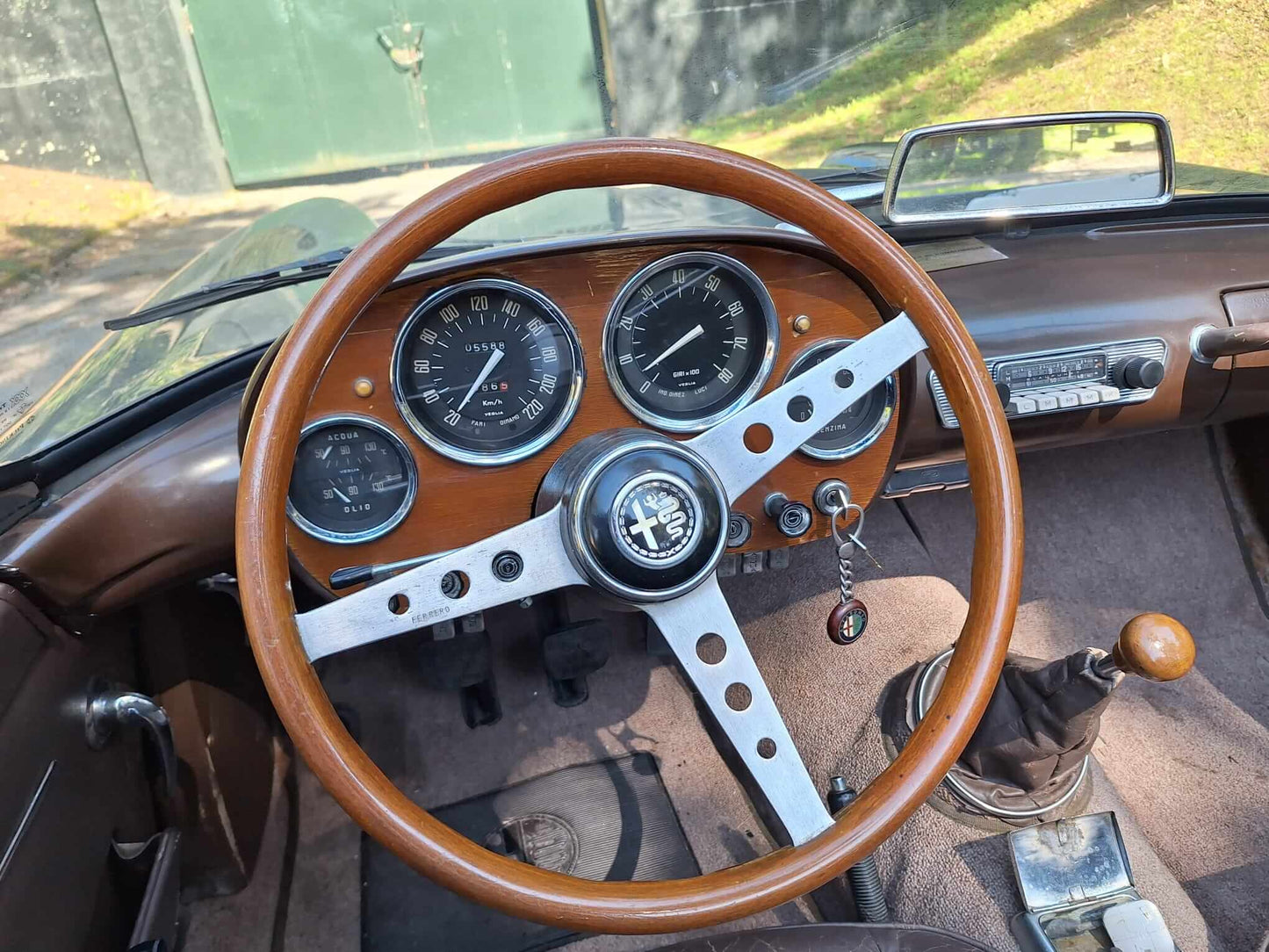 Alfa Romeo 2000 TOURING SPIDER