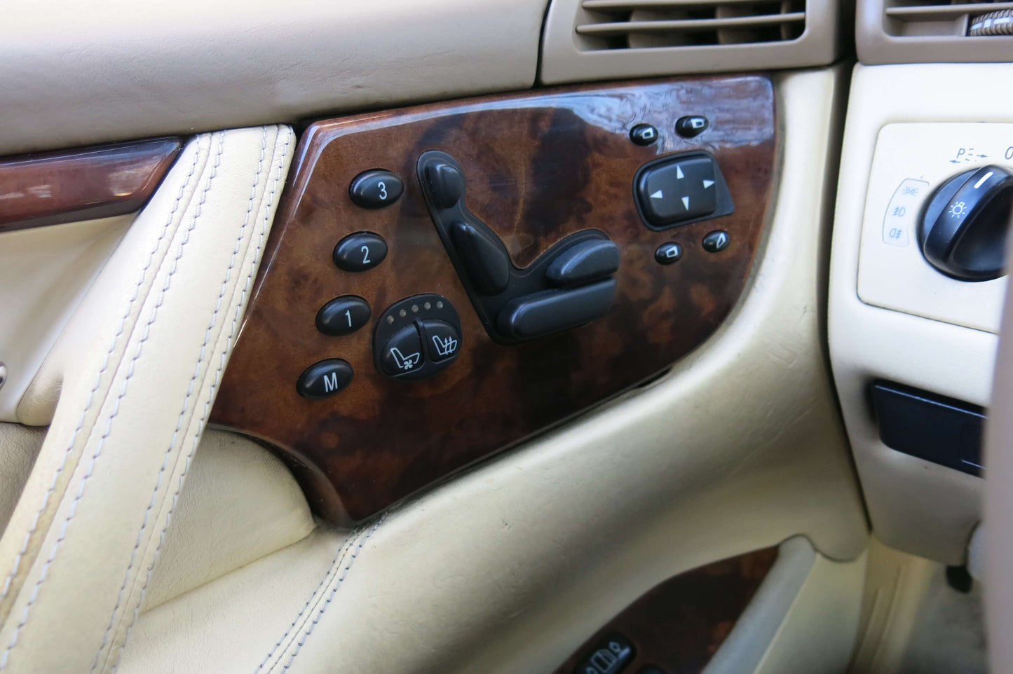 MERCEDES-BENZ CL 500 COUPÉ