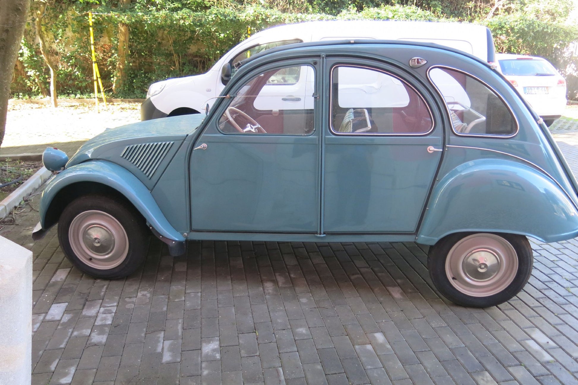www.Particulares.PT  - Citroen 2CV Luxe
