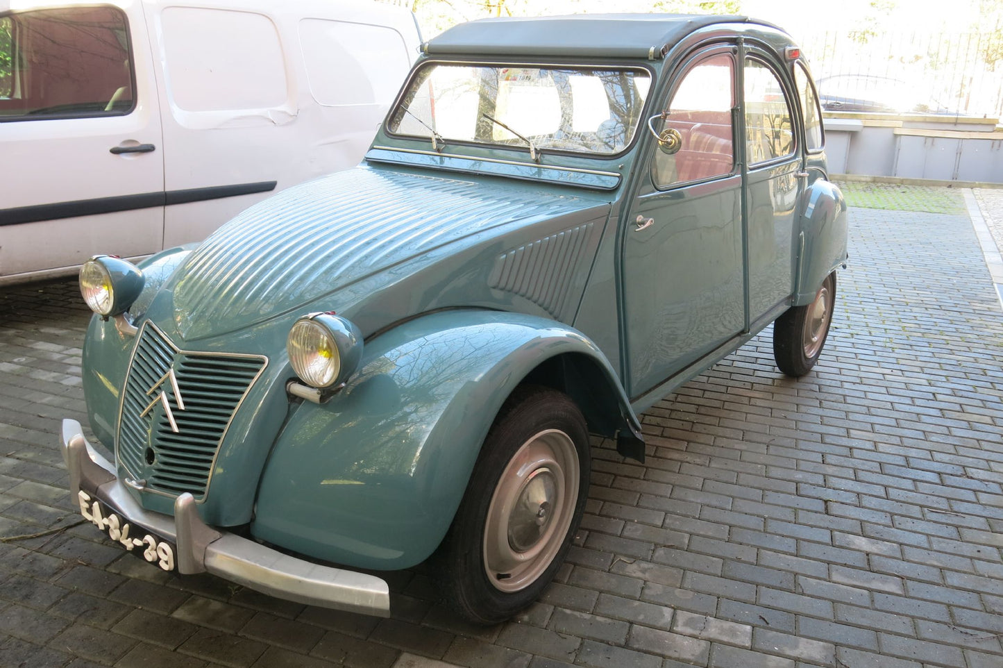 www.Particulares.PT  - Citroen 2CV Luxe
