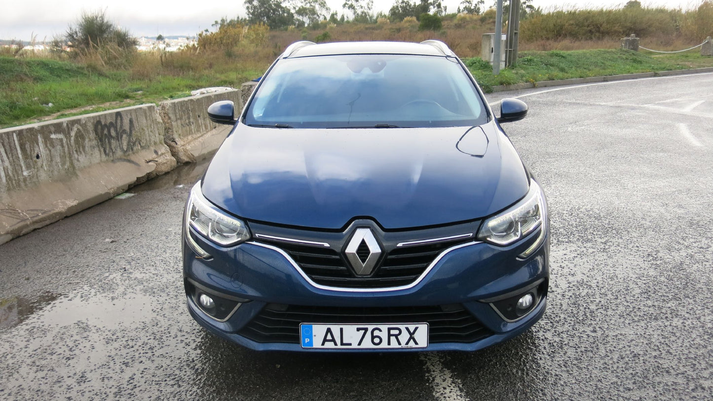 www.Particulares.PT - Renault Megane Sport Tourer 1.5 Blue dCi Limited EDC - Carro Usado